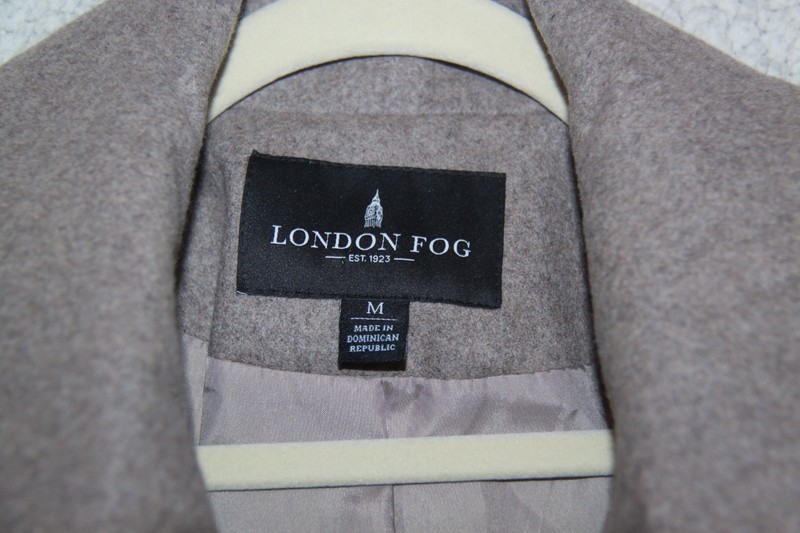 London Fog Women's Textured Gray Short Coat Feat. Three Buttons & Side Pockets gallery
