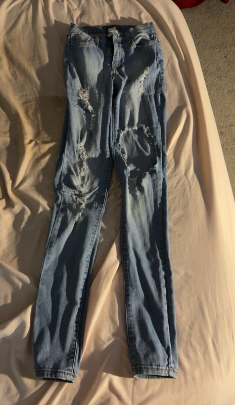 Fashion Nova Women’s Light Wash Distressed High Rise Skinny Stretch Jeans
