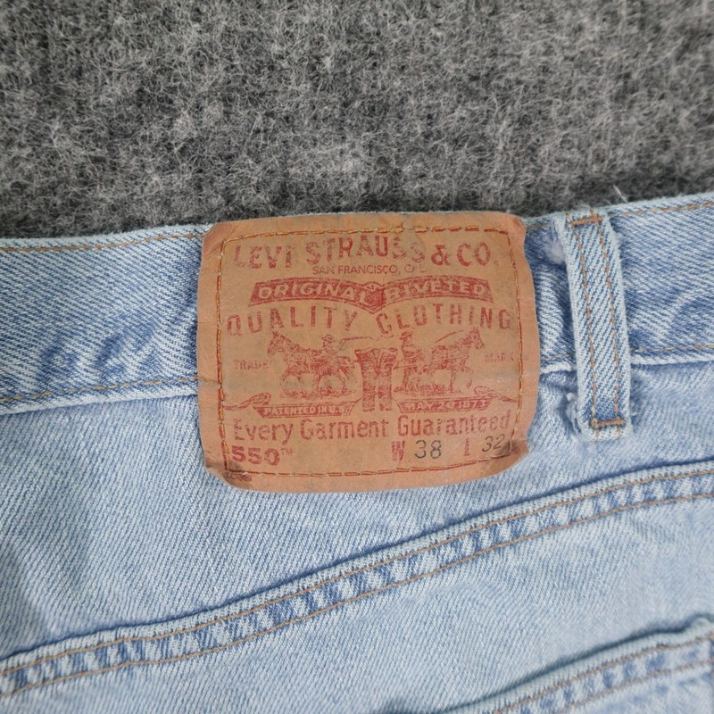 Levis 550 Relaxed Fit Jeans Mens 38x32 Light Wash Denim Casual Pants (36x31.5) gallery
