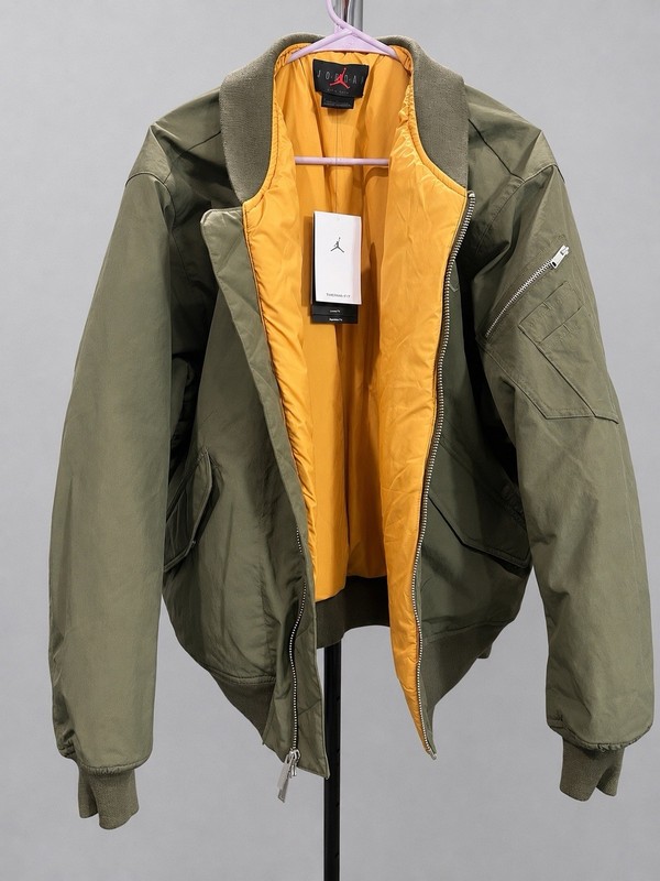 NWT-2021 Army Green-Jordan Zip-Up Jacket Men’s Size Large New with Tags