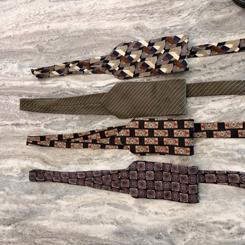 Lot of 4 Vintage Designer Men’s Neck Ties Countess Mara Ziggurat Palatina gallery