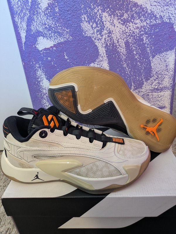 Jordan Luka 2 (GS) Youth 5Y Beige/Black/Orange Basketball Sneakers DZ3498-100