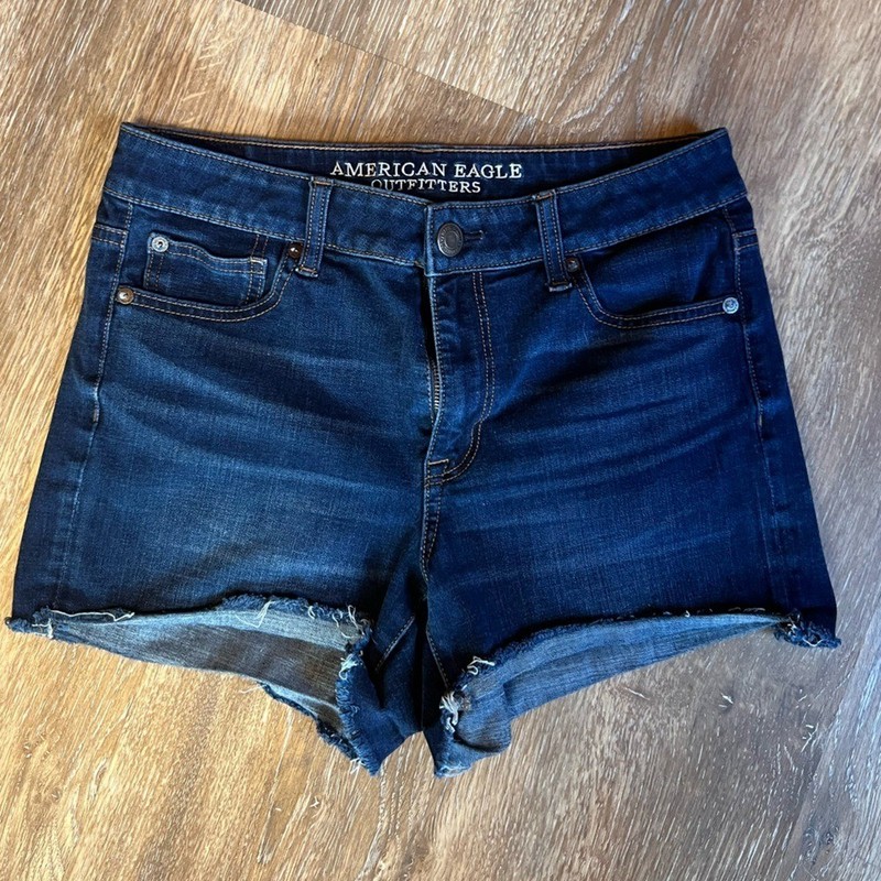 American Eagle 360 Super Stretch Hi Rise Shortie sz 8 shorts