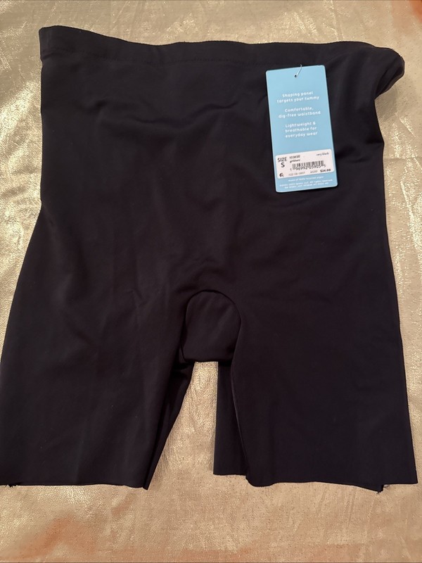 NWT Assets by Spanx Lightweight Breathable Shaping Girl Short Very Black Size S gallery