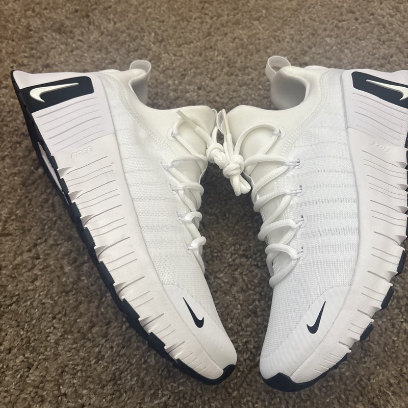 Size 12-Nike Free Metcon 6 White Black (FJ7127-101) gallery