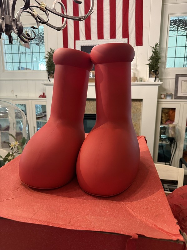 MSCHF Big Red Boots Size 6 MSCHF010
