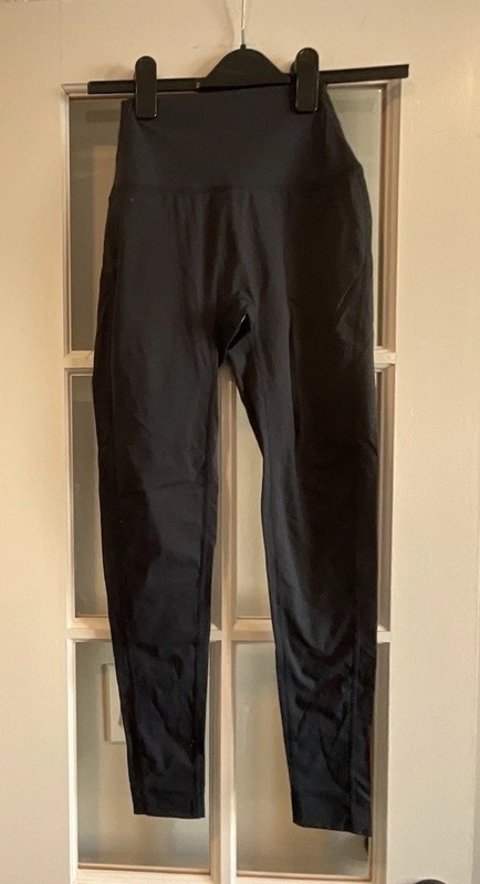 Set Active Sculptflex Gray Black XSmall Leggings And Top gallery