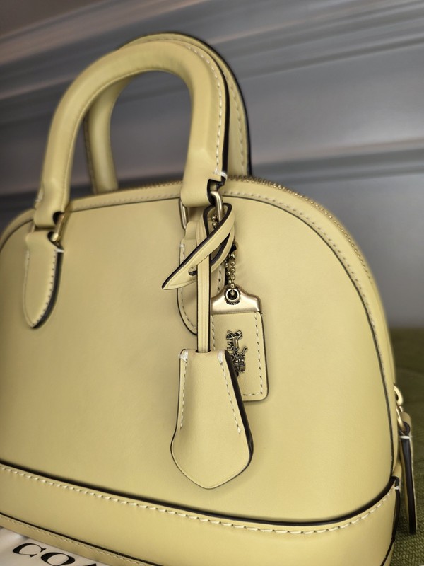 RARE COACH Revel 24 Glovetanned Leather 1941 Lock and Key! gallery