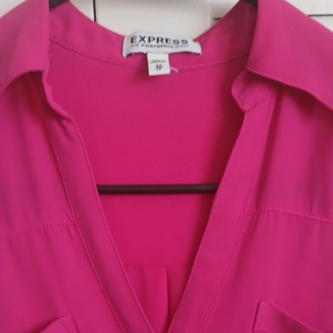 Express Women's XS Pink Solid Collared Sleeveless Button Front Blouse gallery