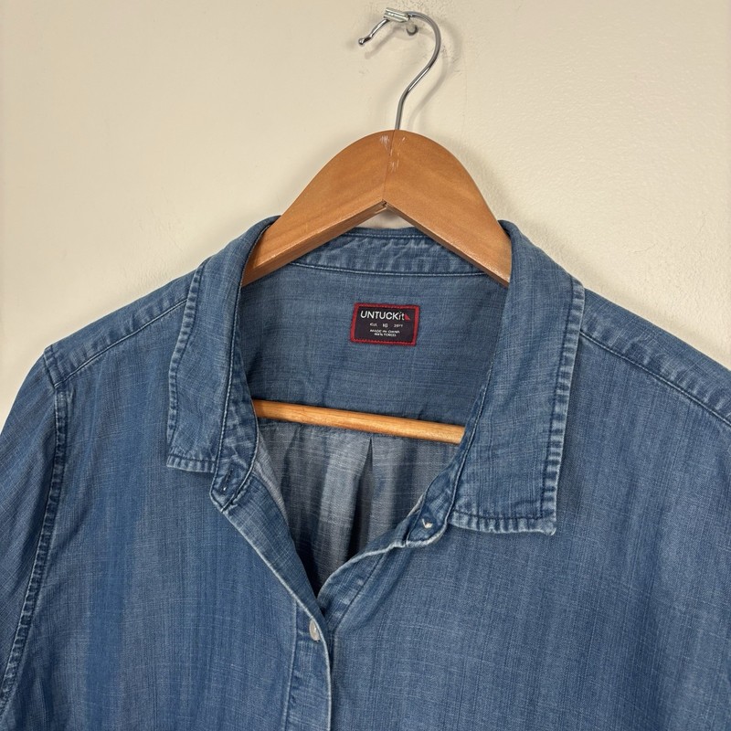 UNTUCKit Womens 16 Button-Up Shirt Blue Chambray 100% Tencel W/ Pockets Lionness gallery