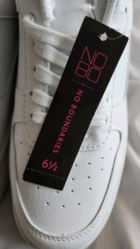 No boundaries Memory Foam Woman’s White Shoes PU Platform Size 6.5 NEW gallery