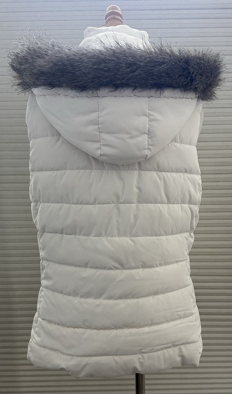BANANA REPUBLIC Women’s Winter Hooded Puffer Vest Faux Fur Collar Ivory Large gallery