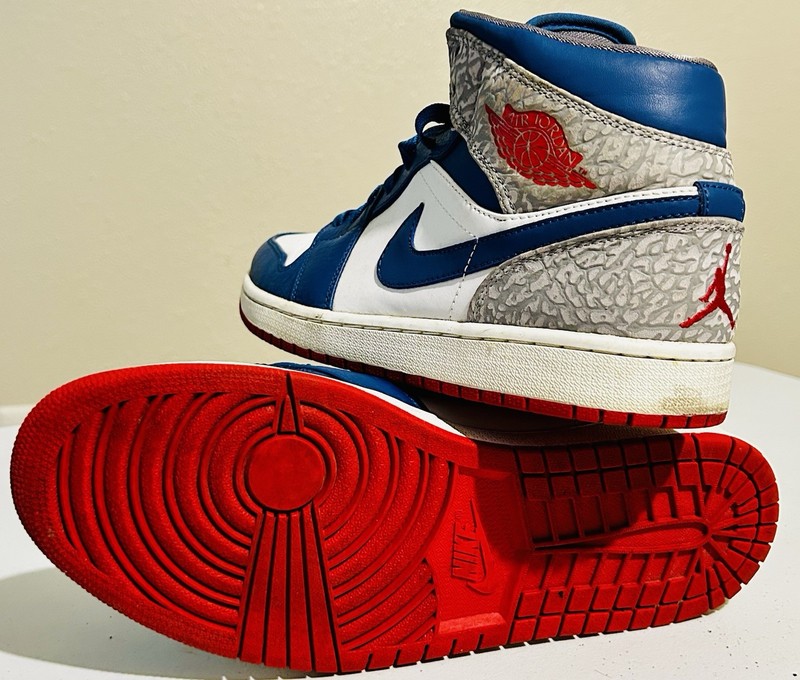 Jordan Air Jordan 1 Mid True Blue White/Red/Blue/Cement Grey Lace-Up 554724-107 gallery