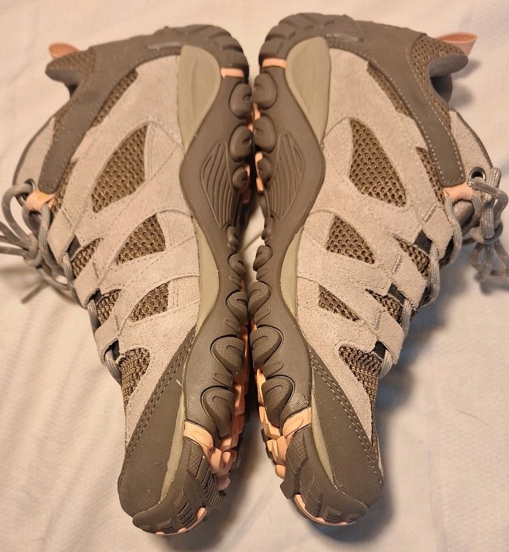 Merrell Alverstone Womens 10 Beige Suede With Coral Accents Low Top Hiking Shoes gallery