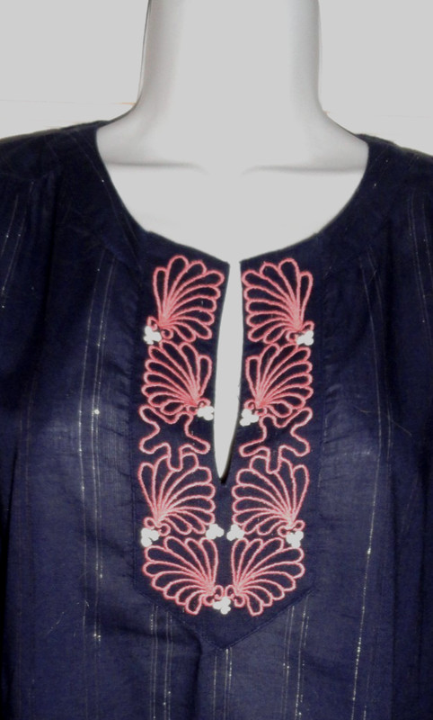 LILLY PULITZER NAVY WITH SILVER THREAD PINK SHELL TRIM AT NECKLINE TOP LARGE gallery