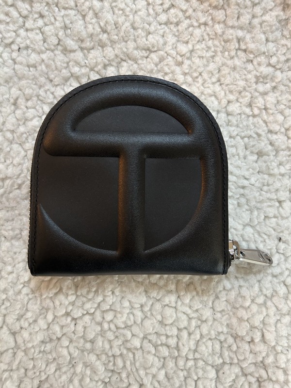 Telfar Black Zip-Around Logo Wallet NEW - Super cute and great design - Qty Disc gallery