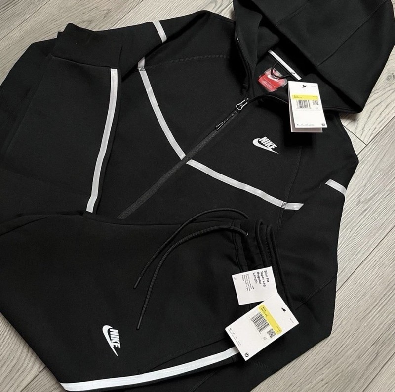 Nike Tech Fleece Black Reflective 2-Piece Set Tracksuit Medium gallery