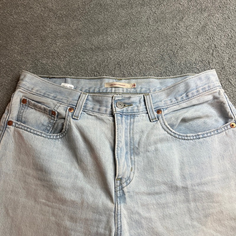 Levi Womens Low Pro Straight Size 28 Water Less Size B177
