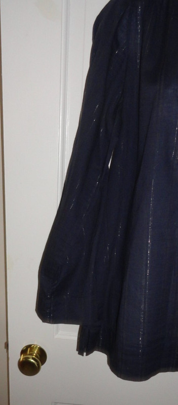 LILLY PULITZER NAVY WITH SILVER THREAD PINK SHELL TRIM AT NECKLINE TOP LARGE gallery