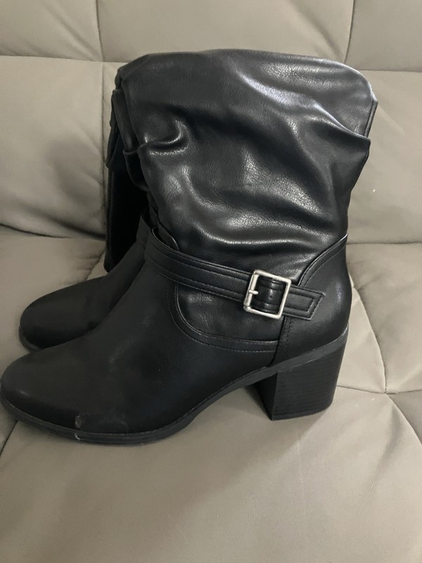 White Mountain Women’s Black Leather Knee High Riding Boots. 10M gallery