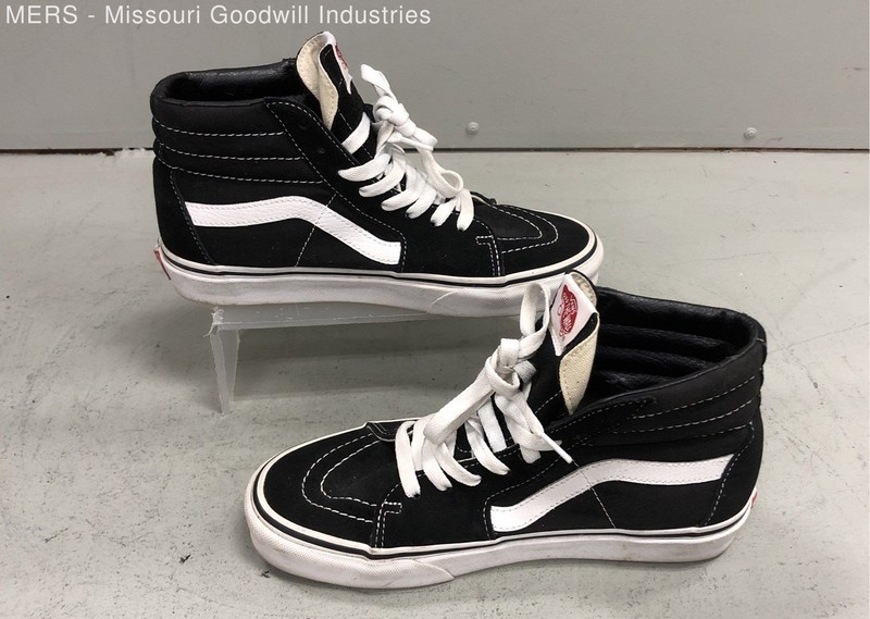 Vans Sk8-Hi Men Black High-Top Skate Casual Shoes - US 7 - UK 6 - EU 39 gallery