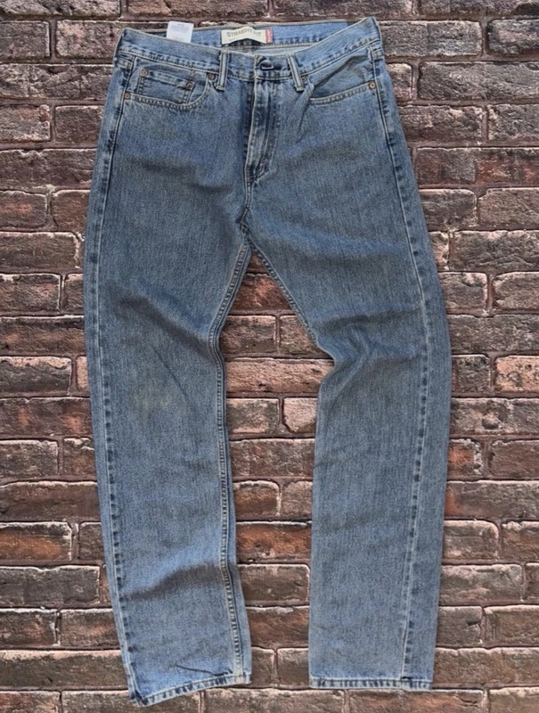Levi’s Men’s 32 Bootcut Straight Fit Medium Wash Blue Denim 5-Pocket Jeans