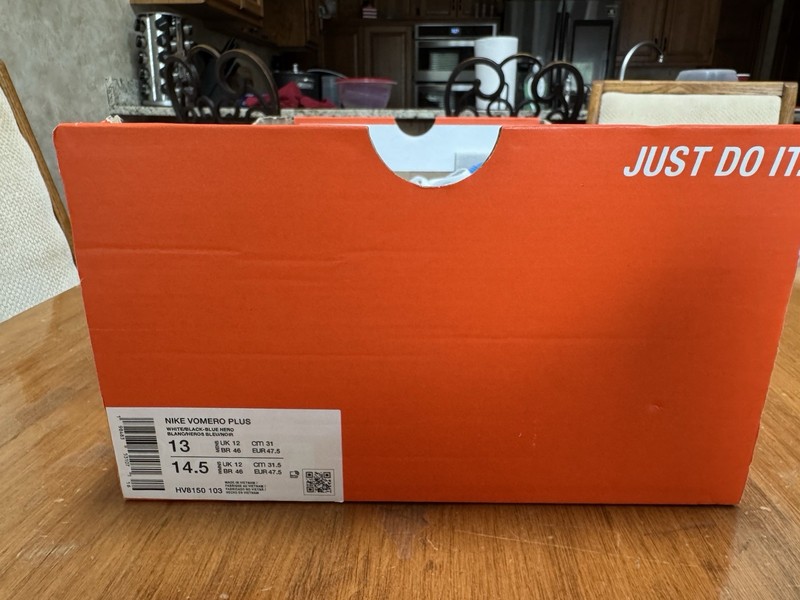 Nike Vomero Plus Men’s Running Shoes