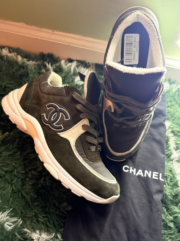 Chanel Interlocking CC Logo Sneakers Brown / Green Suede US 10 IT 40 Cruise 2020 gallery