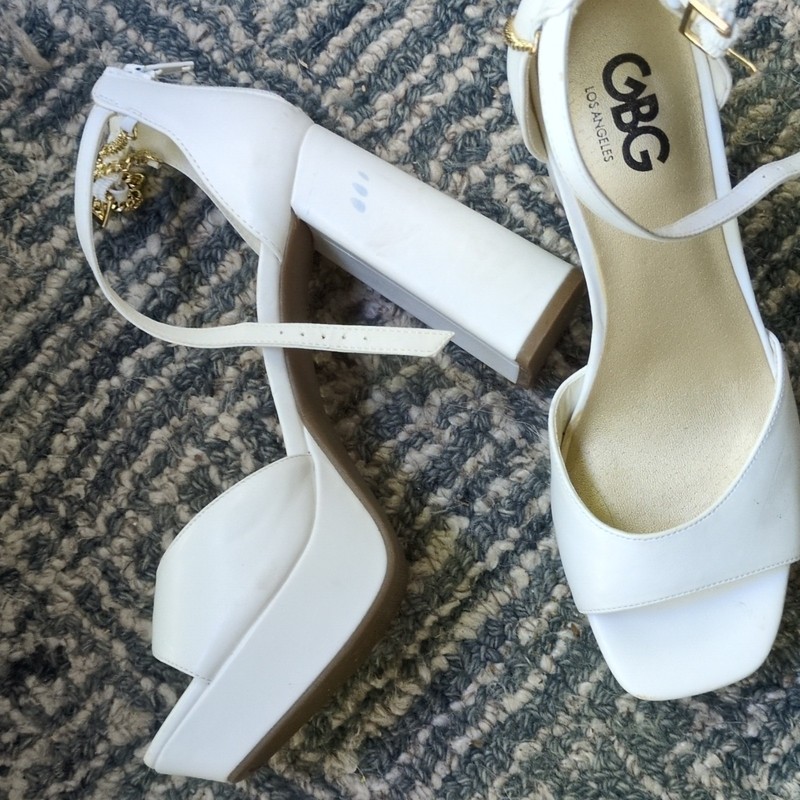 GBG Los Angeles Women's White Strappy Ankle Strap Buckle Open Toe Heel 9 gallery