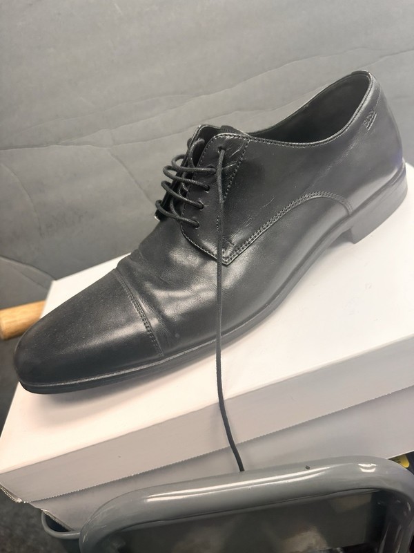 BOSS Hugo Boss Black Leather Cap Toe Lace-Up Oxford Dress Shoes Men's 10.5 gallery