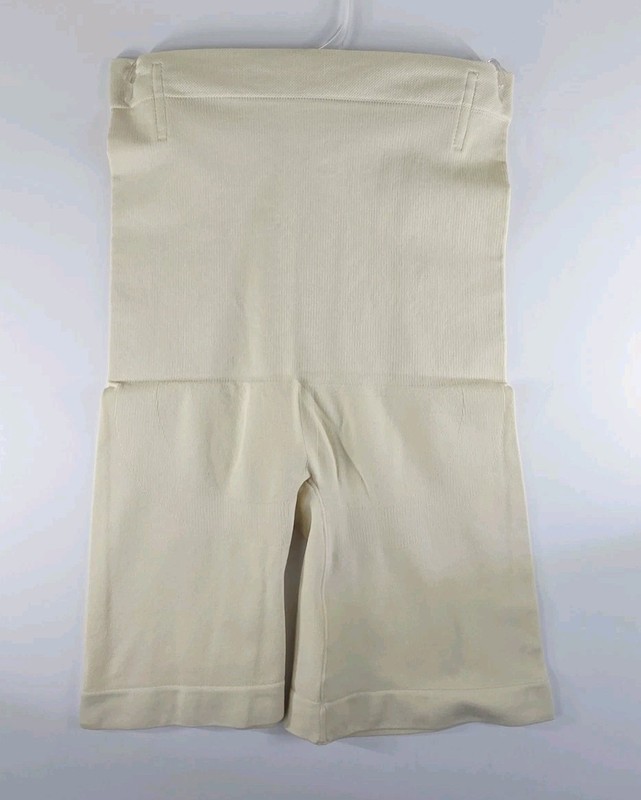 Shapermint Essentials High-Waisted Shaper Shorts in Nude Size M/L #55021 New