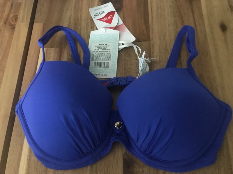 Pour Moi moulded plunge Bikini Top SUN SWIM 30D ADJUSTABLE STRAPS XTRA LITE