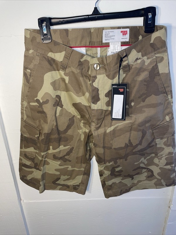 Massif Collection Lightweight Cargo Shorts Samples Radiant Men’s 32 Camo C