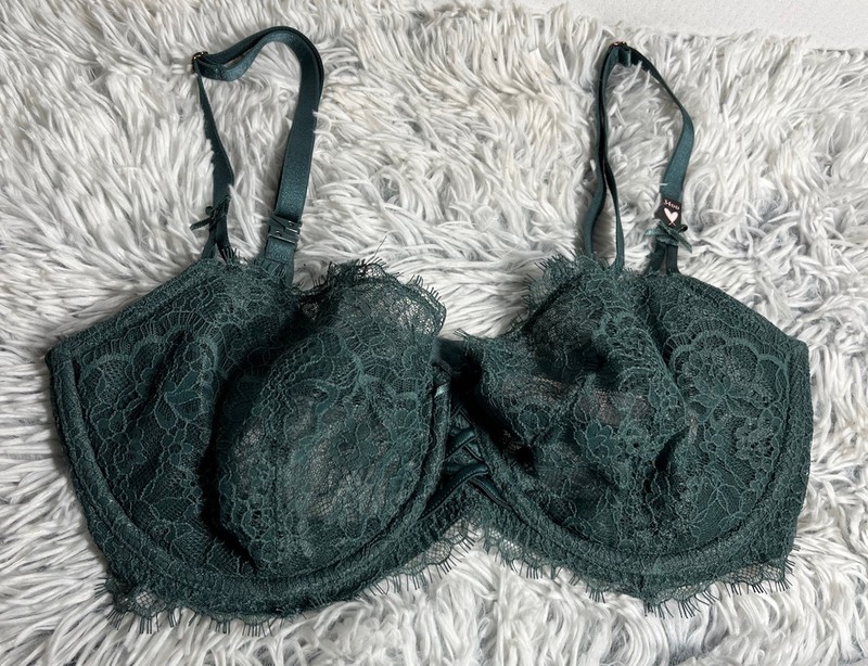 Victoria’s Secret Dream Angels Unlined Pushup Sling Lace Bra Green Sz.34DD NWT