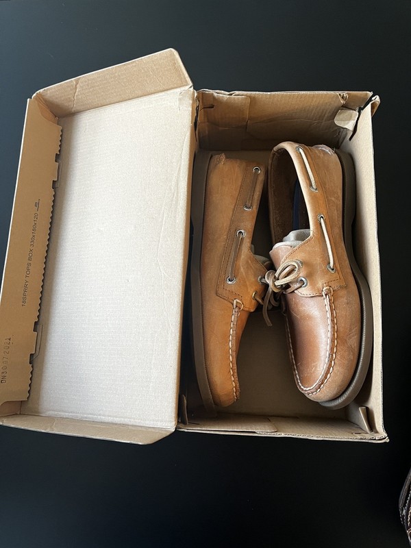 Sperry A/O 2-Eye Leather Boat Shoes Men’s 9.5M Sahara New in Box