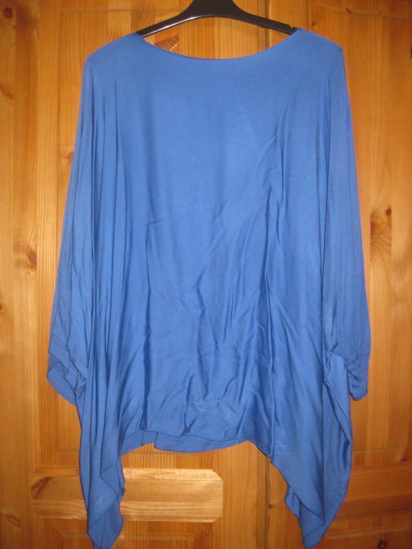 Italy women's shirt size XL/XXL royal blue 95% viscose/5% elastane worn/preowned gallery
