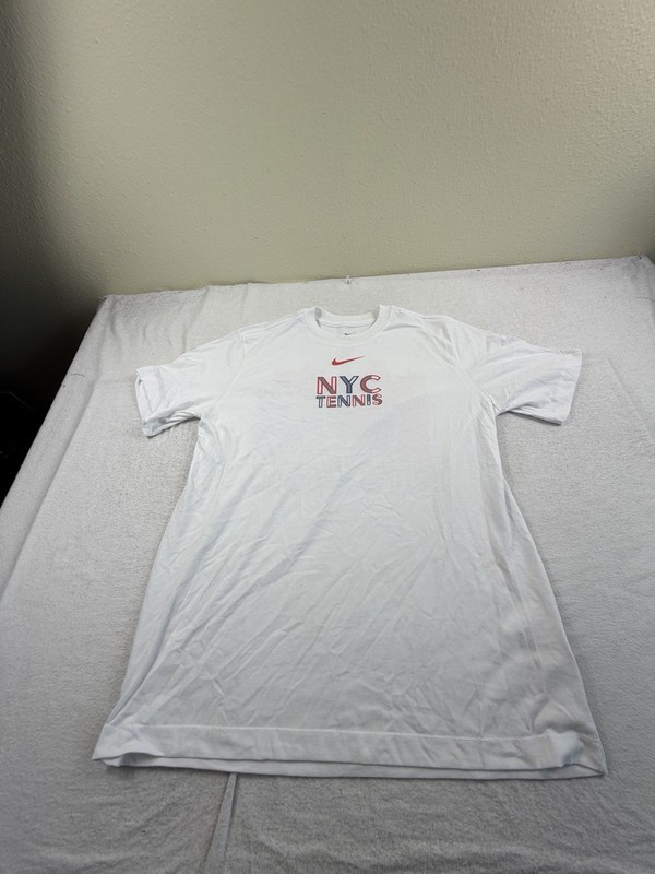 Nike x Mens Sz Med White NYC Tennis Flushing Meadows 2025 Edition New $50 Shirt