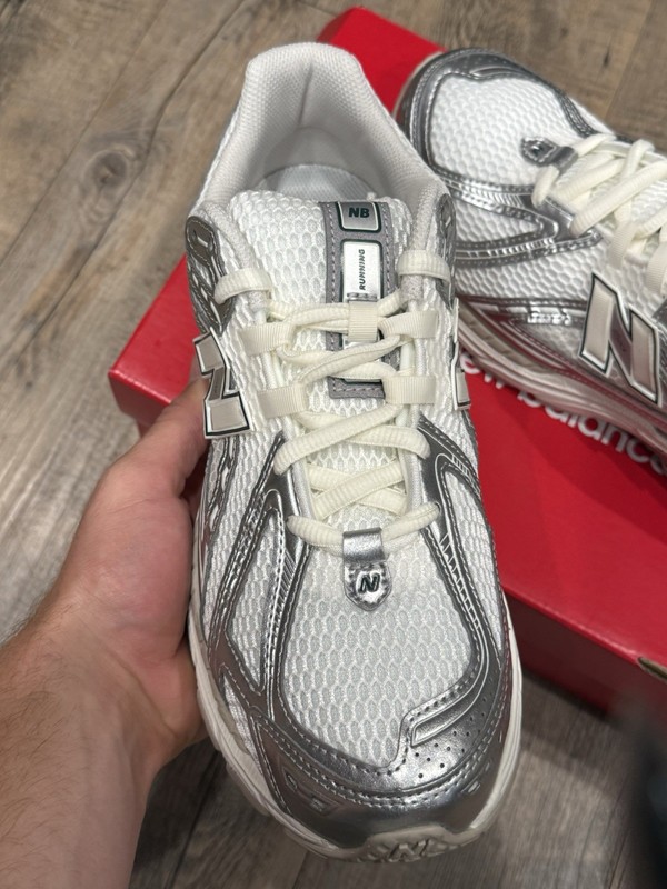 New Balance 1906R Silver Metallic Sea Salt Size 11 Men's Shoes Sneakers gallery