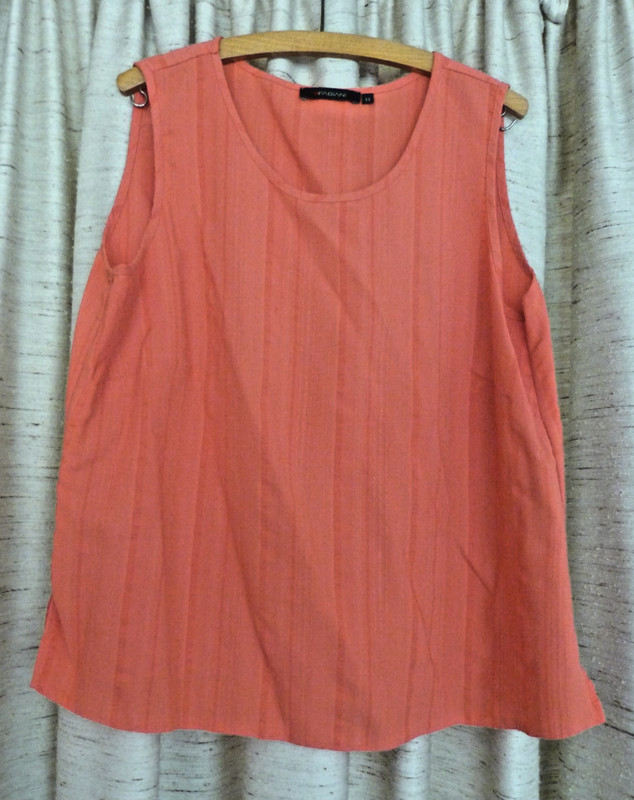 Top shirt sleeveless by Fabiani size 44 orange-red (see description for measurements)