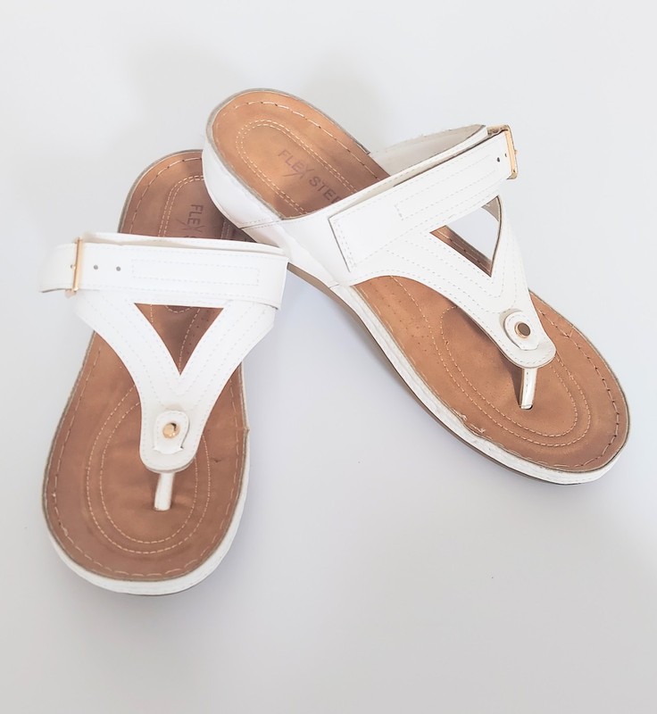Flex Step Rosie White Slip On Low Wedge Sandals Size 8.5 W
