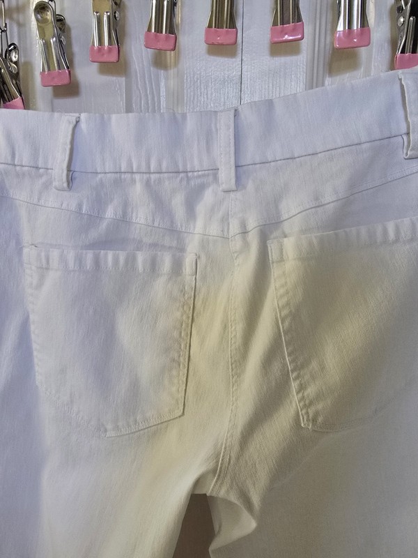 Alfani Women’s White Stretch Capri Pants Slim Fit Twill 23" Inseam Zip gallery
