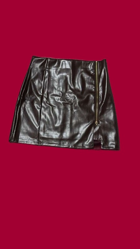 Fluffy sense 100% polyester and polyurethane mini skirt