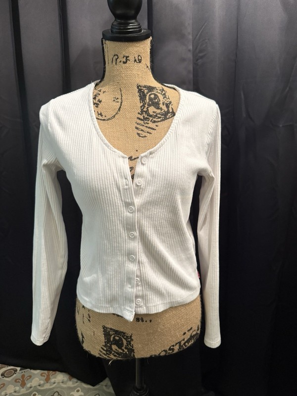 Levi’s Women’s White Solid Rib Knit V-Neck Button Front Henley Top, Size M