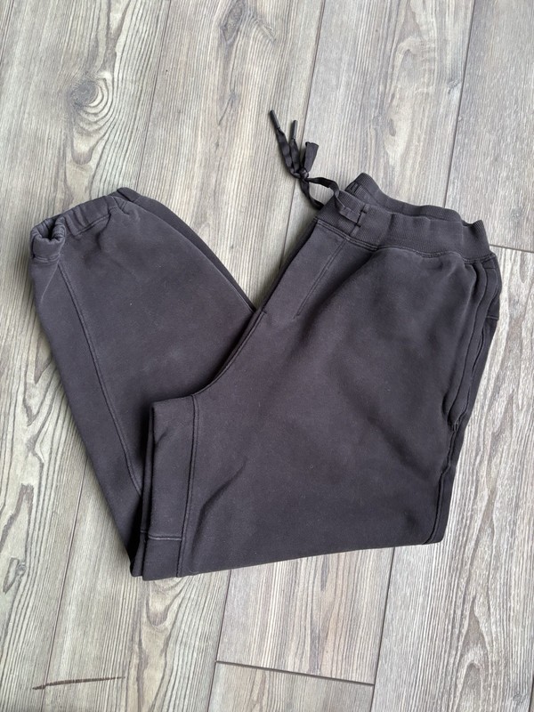 Lululemon Men’s Joggers Elastic Waist & Ankle Cropped Size M (tag Is Missing)