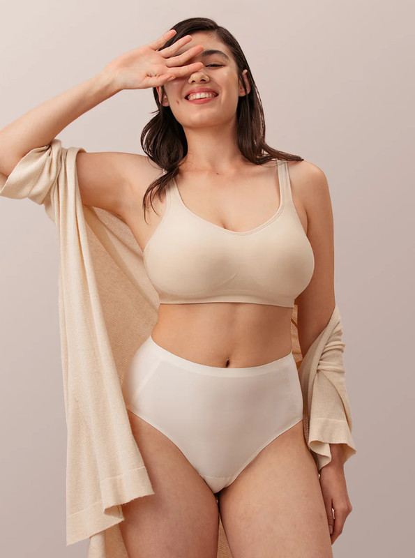 Shapermint Essentials Everyday Comfort Straps Wireless Shaping Bra gallery