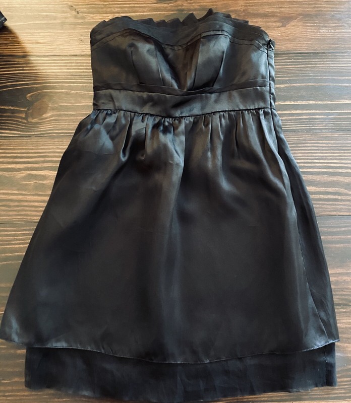 5/48 Saks 5th Avenue Black 100% Silk Dress Women’s Size 6 Short Party EUC