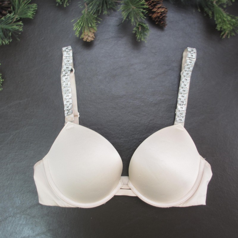 Victoria’s Secret Bra 32C Beige Padded Underwire Adjustable Clasp Back