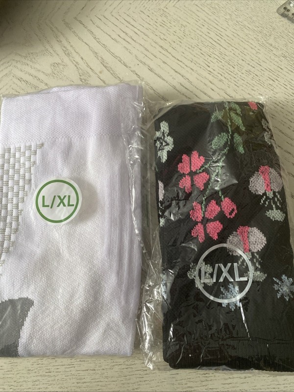 New Two Pair Of Women’s Compressed Socks Large Extra Large Seal Package