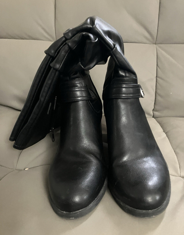 White Mountain Women’s Black Leather Knee High Riding Boots. 10M