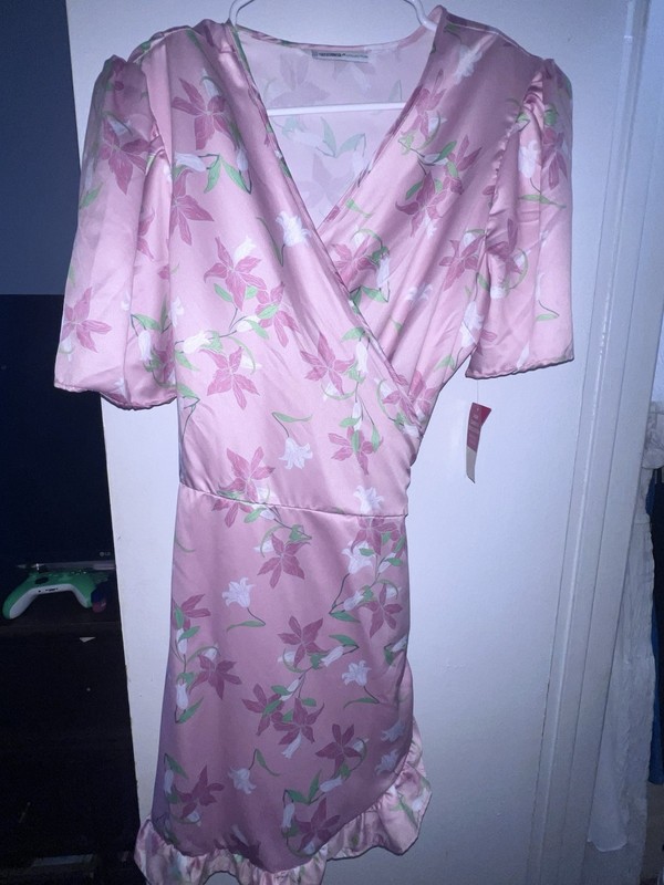 Andrea Collection Pink Floral Satin Wrap Gown Tie Belt Ruffle Hem XL